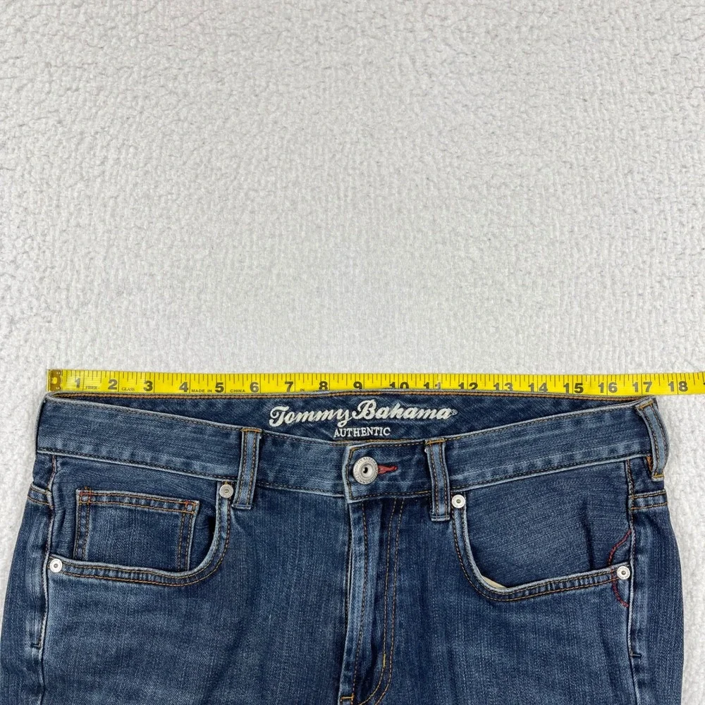 Tommy Bahama Jeans Mens 33x32 Blue Straight Leg Medium Wash Denim Casual Travel